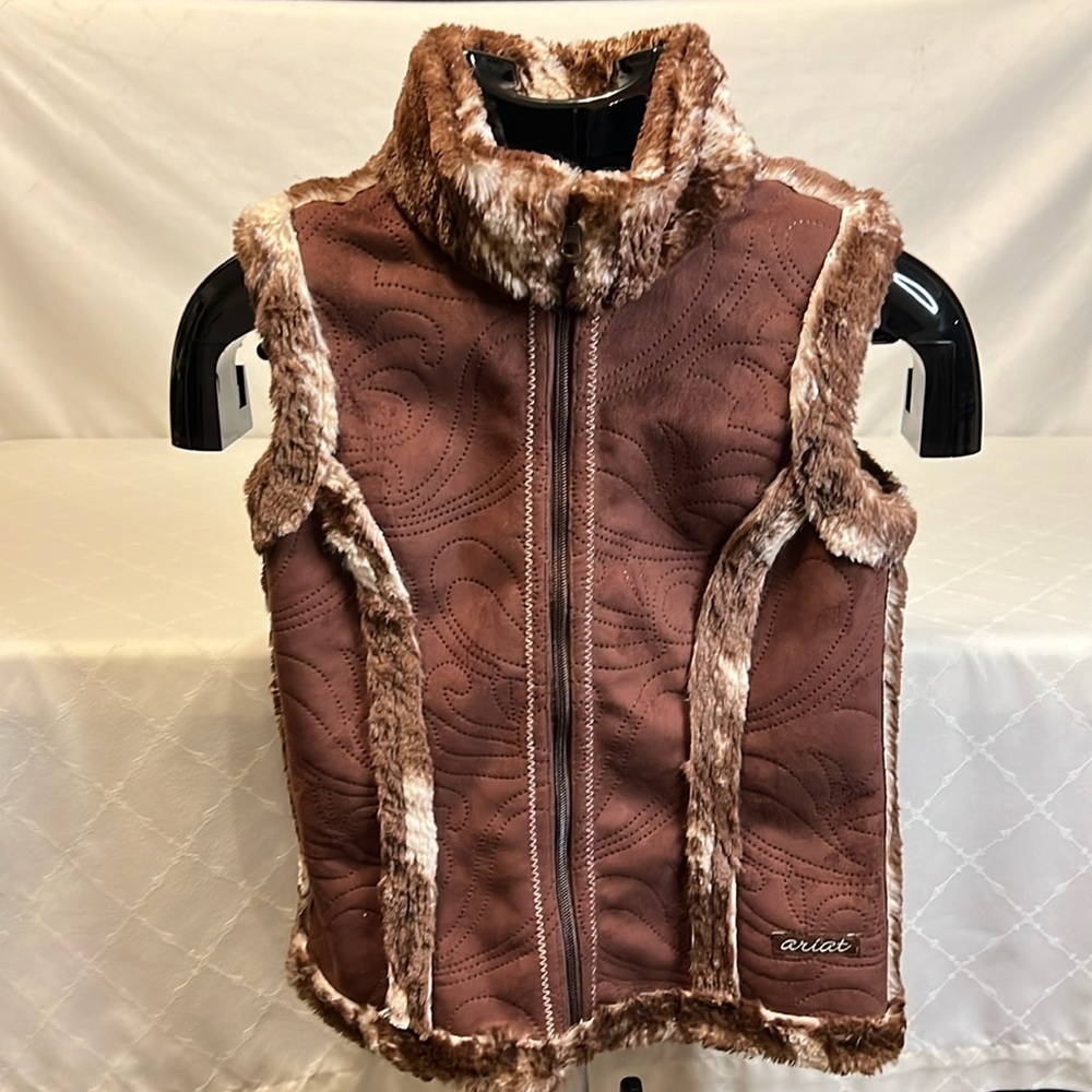 Ariat reversible vest. Size XS